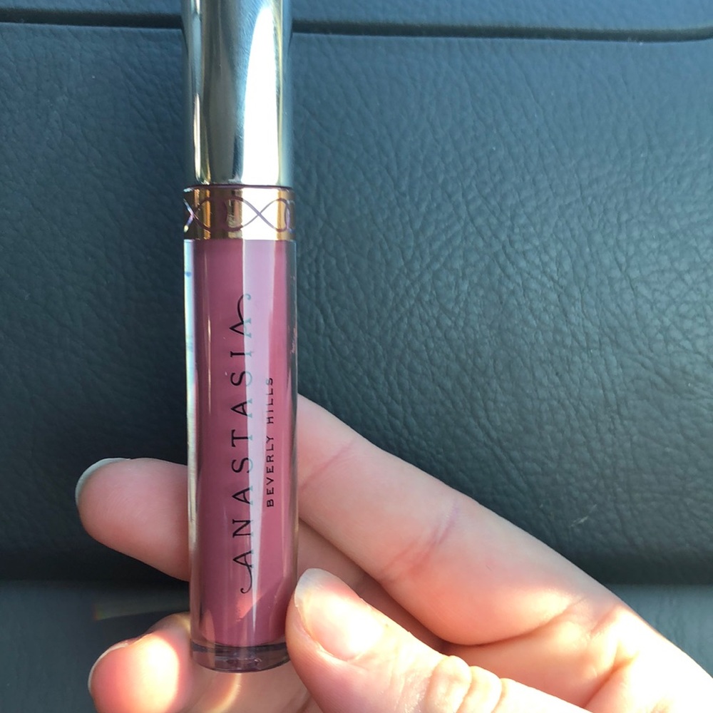 Liquid lipstick Anastasia perfect condition .